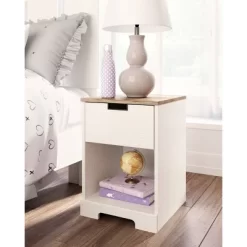 Vaibryn 1 Drawer Nightstand White - Signature Design By Ashley -Home Style Deals Store GUEST b87b7e1c f086 4a95 8f9c 2ee4ee121b24